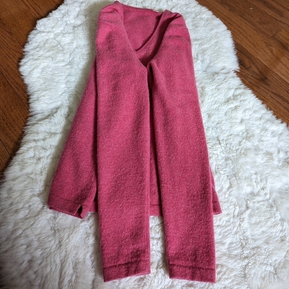 100% CASHMERE pink knit v neck pullover sweater women's Small - Picture 2 of 10
